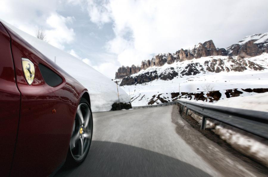  Ferrari FF 2011 года  (фото 59 из 195)